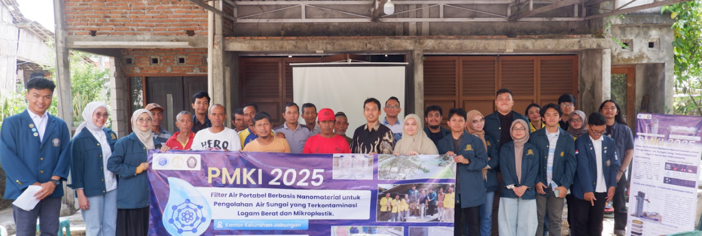 A group of people standing in front of a banner

AI-generated content may be incorrect.