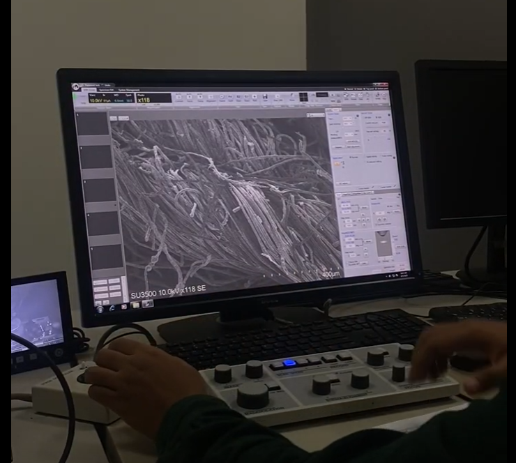 A person using a computer

AI-generated content may be incorrect.